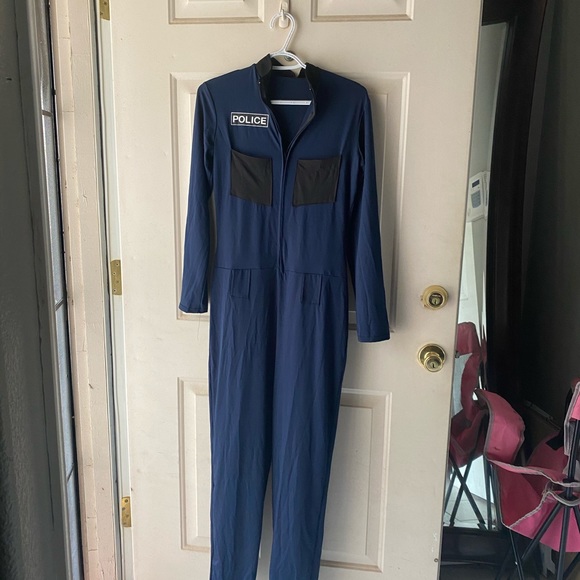 Spirit Store Police Costume with Hat Acessory - Picture 4 of 7